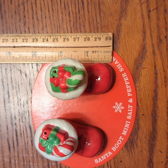 Santa boots salt and pepper shakers by Hallmark - Picture 4 of 5